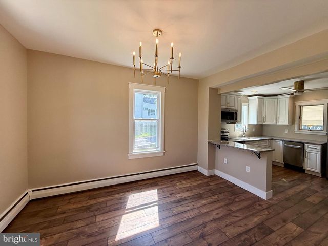 44 S PARK AVE, Mertztown, PA 19539