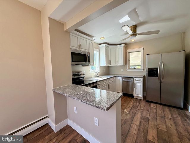 44 S PARK AVE, Mertztown, PA 19539