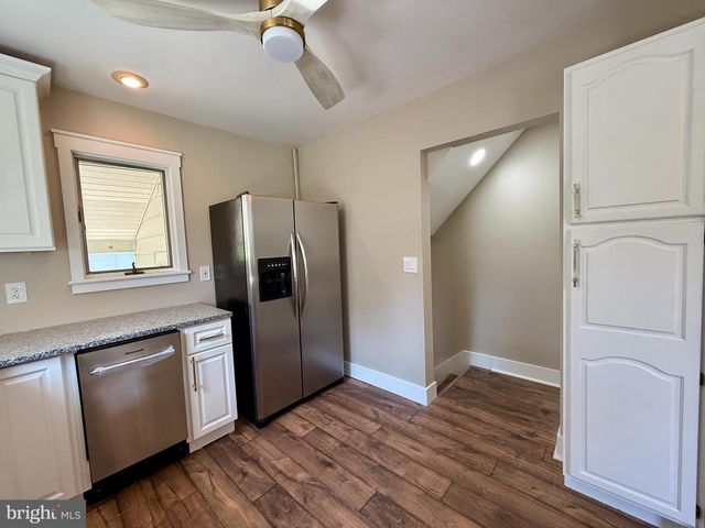 44 S PARK AVE, Mertztown, PA 19539