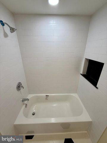44 S PARK AVE, Mertztown, PA 19539