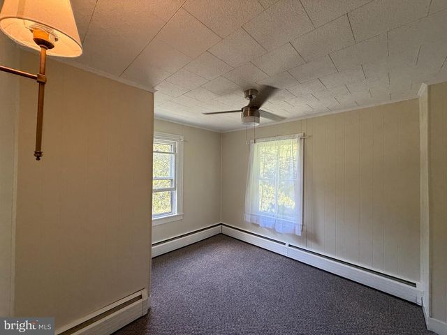 44 S PARK AVE, Mertztown, PA 19539