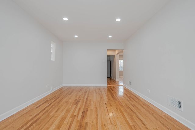 2912 N 74th Avenue, Elmwood Park, IL 60707