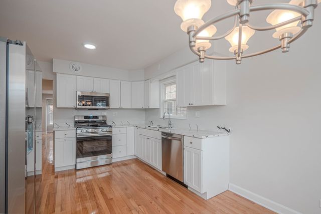 2912 N 74th Avenue, Elmwood Park, IL 60707