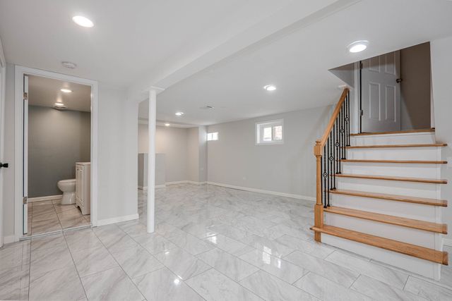 2912 N 74th Avenue, Elmwood Park, IL 60707