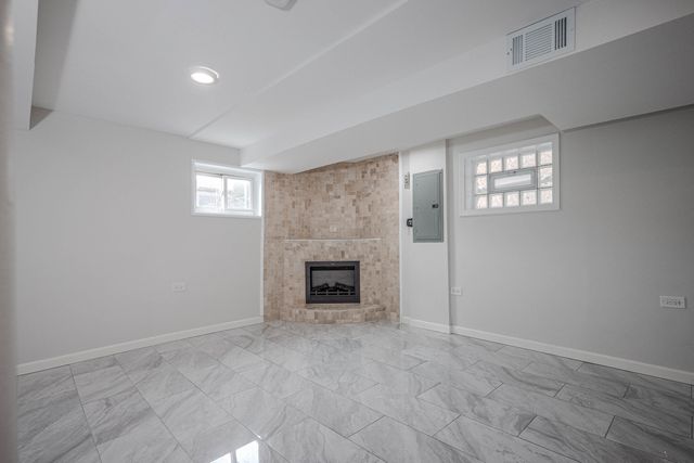 2912 N 74th Avenue, Elmwood Park, IL 60707