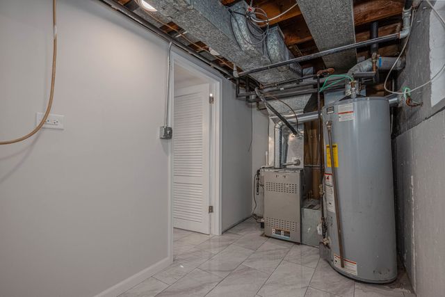 2912 N 74th Avenue, Elmwood Park, IL 60707