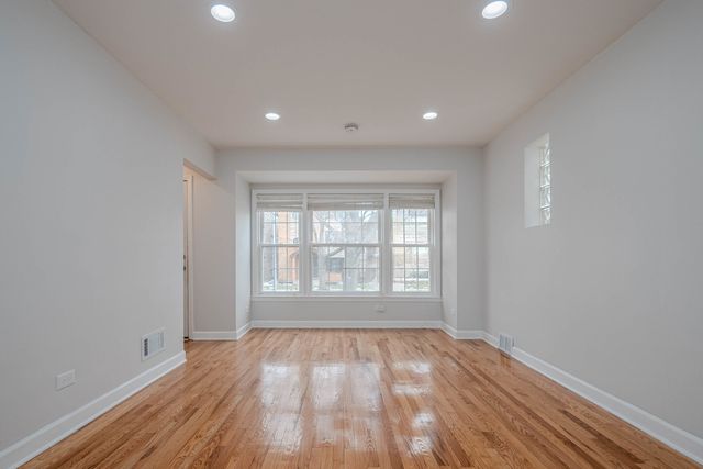 2912 N 74th Avenue, Elmwood Park, IL 60707