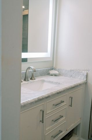 15 Deallyon Ave Apt 59, Hilton Head Island, SC 29928