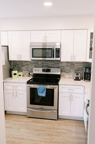 15 Deallyon Ave Apt 59, Hilton Head Island, SC 29928