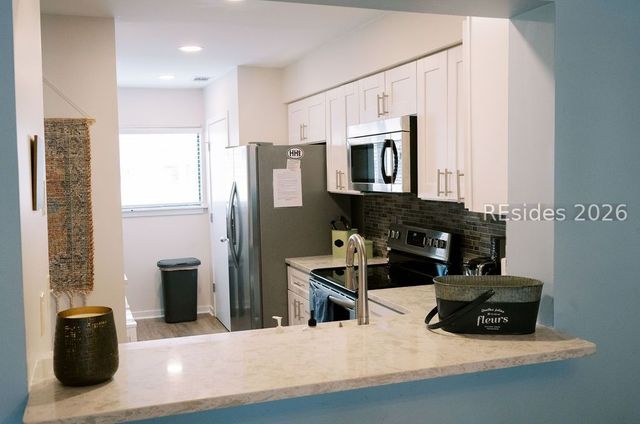 15 Deallyon Ave Apt 59, Hilton Head Island, SC 29928