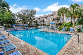 15 Deallyon Ave Apt 59, Hilton Head Island, SC 29928