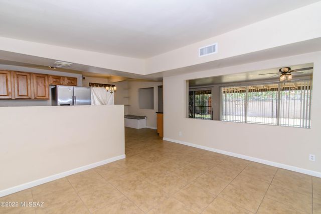 7540 E 33rd Street, Tucson, AZ 85710