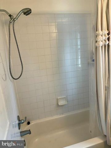 5220 4TH ST, Baltimore, MD 21225