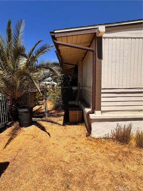 1813 W 48th Street, Los Angeles, CA 90062 — photo 3