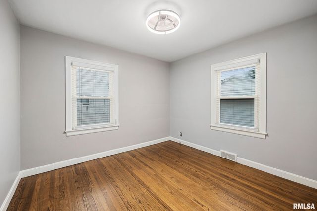 3124 N PARISH Avenue, Peoria, IL 61604