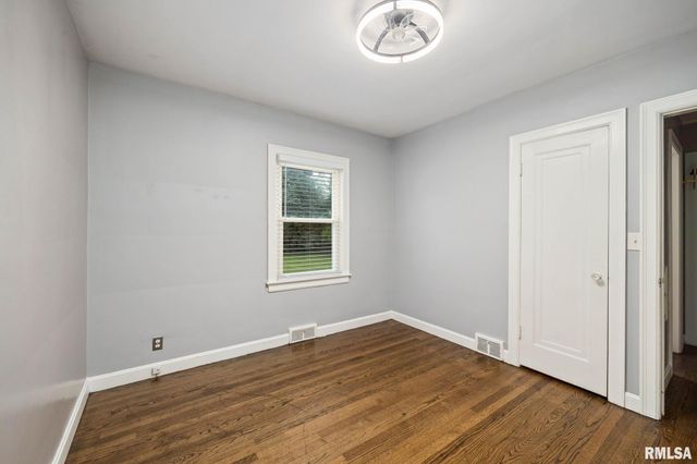 3124 N PARISH Avenue, Peoria, IL 61604