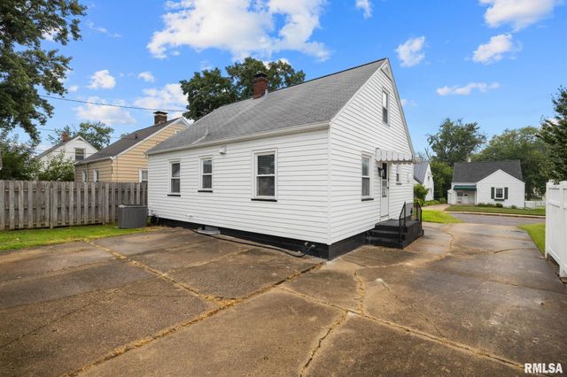 3124 N PARISH Avenue, Peoria, IL 61604