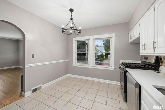 3124 N PARISH Avenue, Peoria, IL 61604