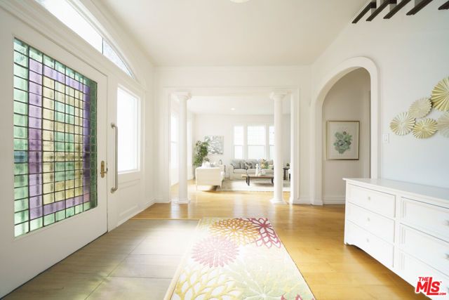 1159 S Norton Avenue, Los Angeles, CA 90019