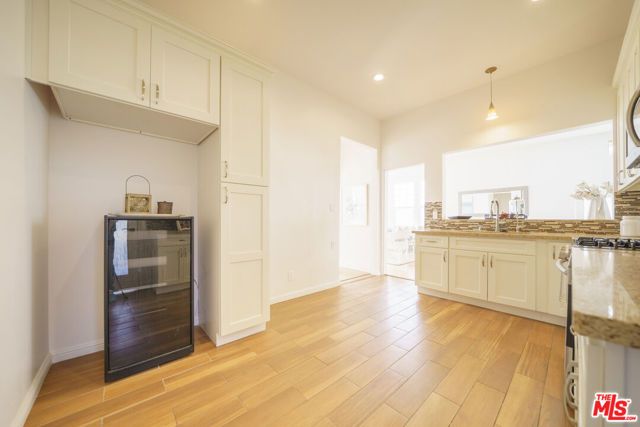 1159 S Norton Avenue, Los Angeles, CA 90019