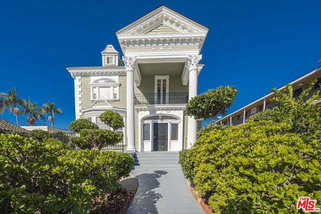 1159 S Norton Avenue, Los Angeles, CA 90019
