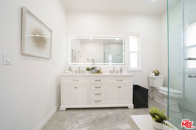 1159 S Norton Avenue, Los Angeles, CA 90019