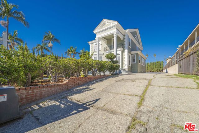 1159 S Norton Avenue, Los Angeles, CA 90019