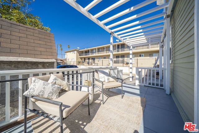 1159 S Norton Avenue, Los Angeles, CA 90019