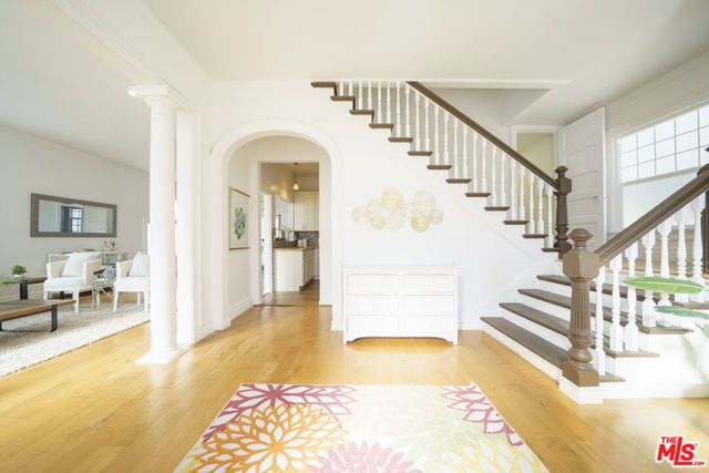 1159 S Norton Avenue, Los Angeles, CA 90019