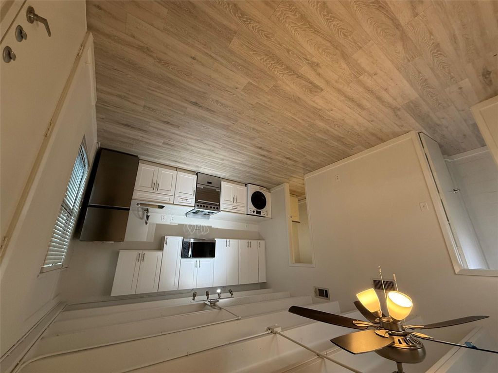 2408 Leon ST 218A, Austin, TX 78705