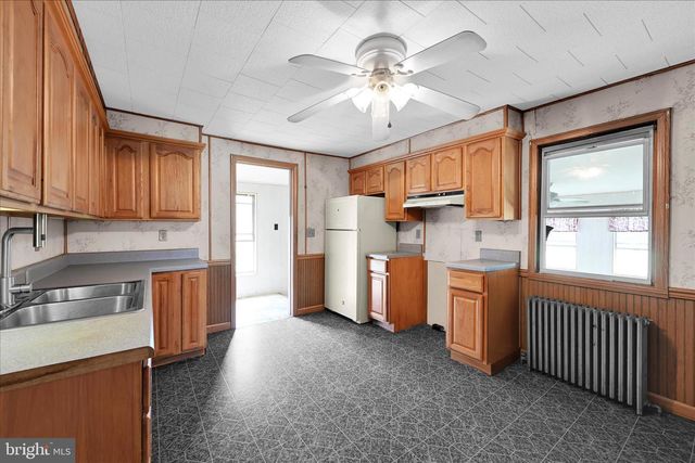 298 CAMP RD, Pine Grove, PA 17963