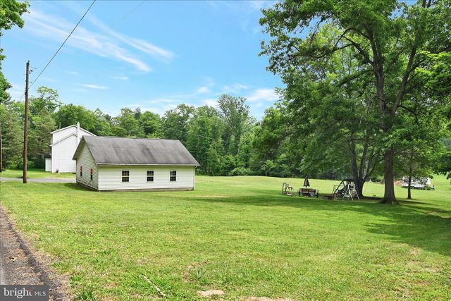 298 CAMP RD, Pine Grove, PA 17963