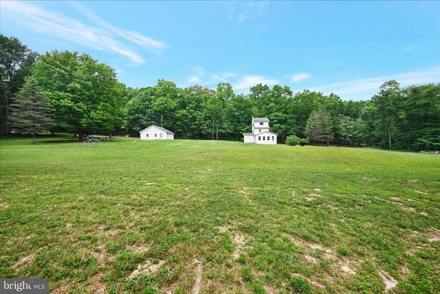 298 CAMP RD, Pine Grove, PA 17963
