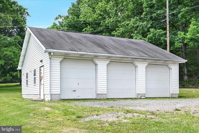 298 CAMP RD, Pine Grove, PA 17963