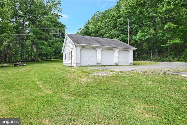 298 CAMP RD, Pine Grove, PA 17963