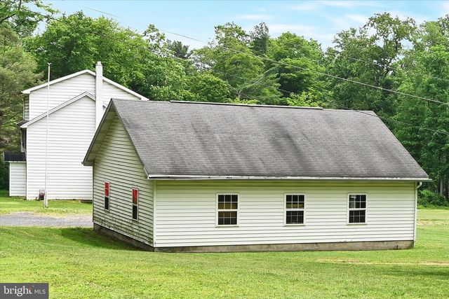 298 CAMP RD, Pine Grove, PA 17963