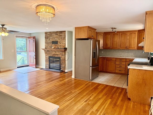 57 Laurel Ln, Bellingham, MA 02019