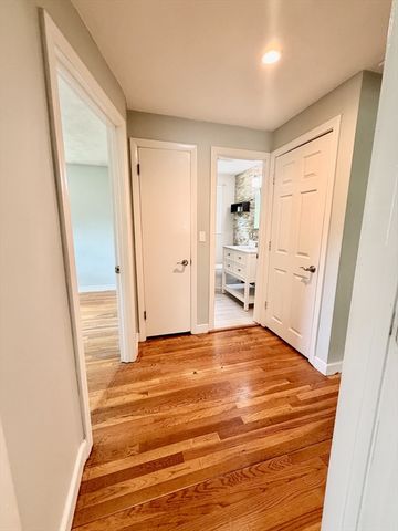 57 Laurel Ln, Bellingham, MA 02019