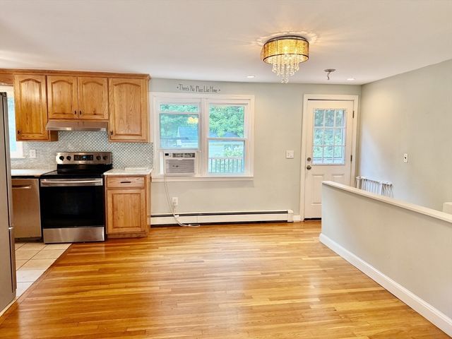 57 Laurel Ln, Bellingham, MA 02019