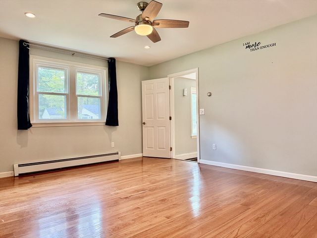 57 Laurel Ln, Bellingham, MA 02019