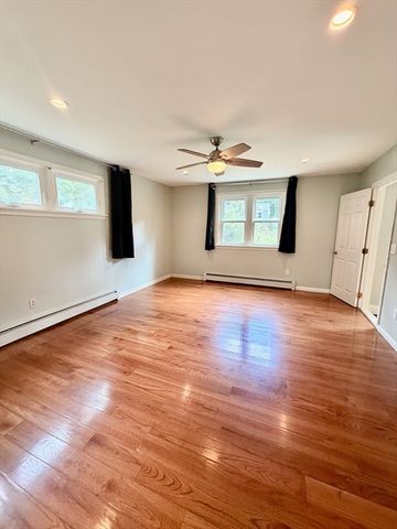 57 Laurel Ln, Bellingham, MA 02019