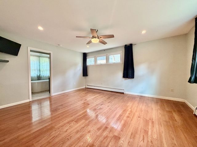 57 Laurel Ln, Bellingham, MA 02019