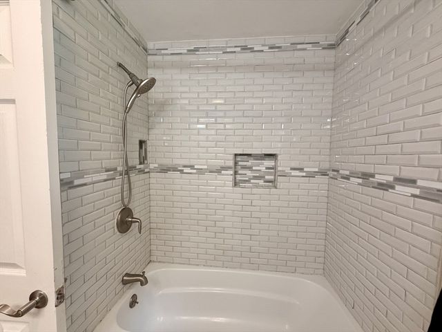 57 Laurel Ln, Bellingham, MA 02019