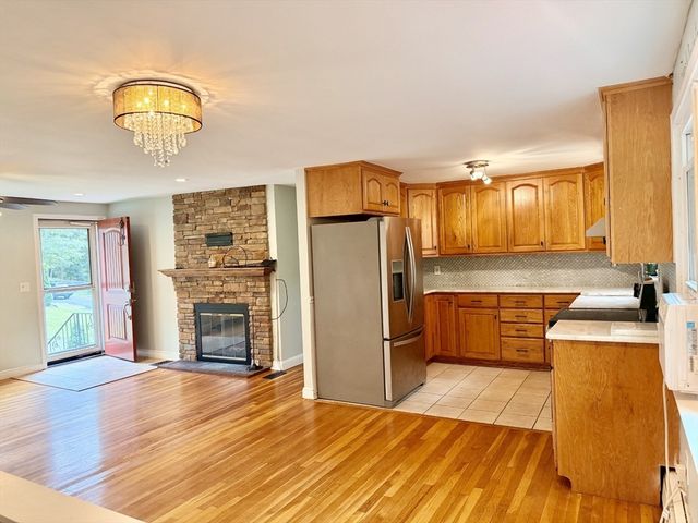 57 Laurel Ln, Bellingham, MA 02019
