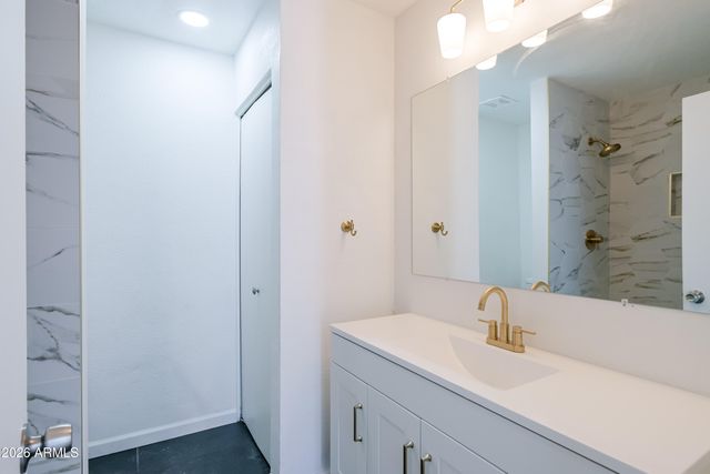 16041 N 31ST Street 16, Phoenix, AZ 85032