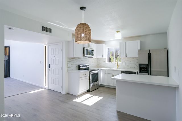 16041 N 31ST Street 16, Phoenix, AZ 85032