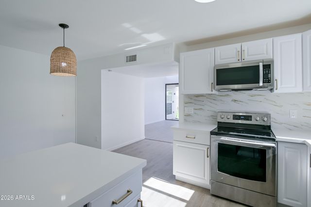 16041 N 31ST Street 16, Phoenix, AZ 85032