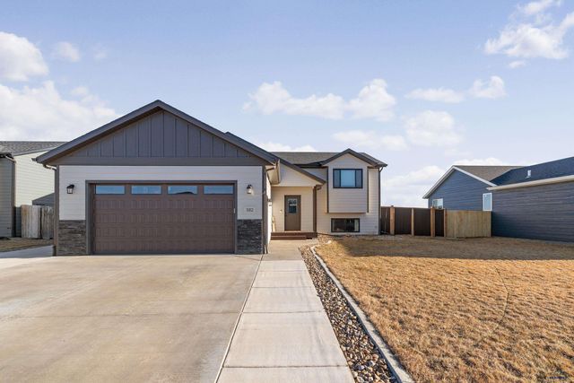 582 ANTIETAM DR, Box Elder, SD 57719