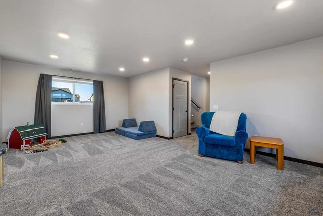 582 ANTIETAM DR, Box Elder, SD 57719