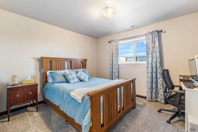 582 ANTIETAM DR, Box Elder, SD 57719